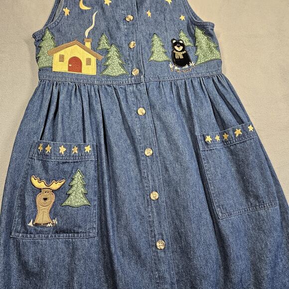 Vintage Denim Dress Womens 6 Nature Bear Cabin Embroidered Novelty Cottagecore - Picture 3 of 16